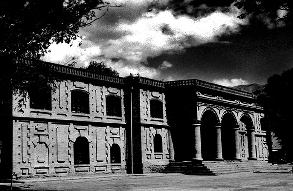 1934年3月，民國中央衛生署呈準行政院在蘭州籌建西北防疫處（蘭州生物制品研究所有限責任公司的前身），抗日戰爭爆發后，專職從事疫苗類、血液類、毒素類等生物制品生產，供應十余省。